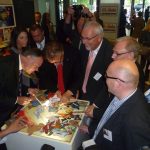 franzbetz-mit-OB-Hannover-Weil_f-io_netzwerk-skulptur_wirtschaftsmesse-2013